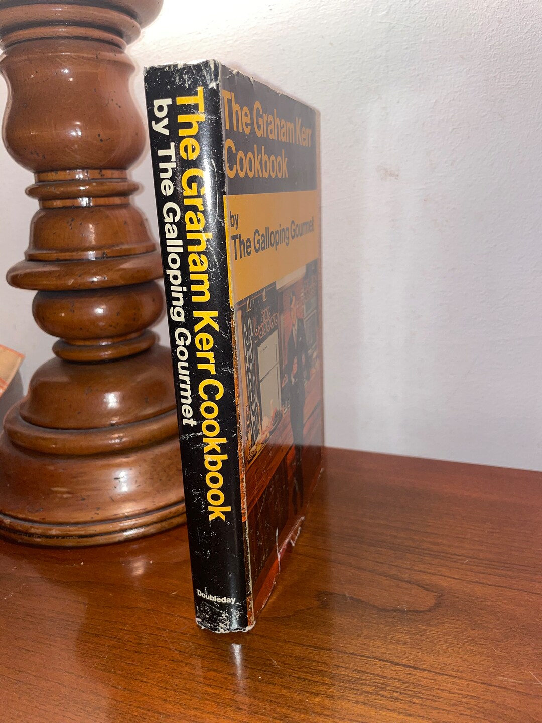 The Graham Kerr Cookbook by the Galloping Gourmet., Rare Vintage