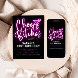 Op de afbeelding: Een digitale uitnodiging in zwart en roze met de tekst "Cheers Bitches" en een neonroze cocktailglasafbeelding. De uitnodiging is voor Sarah's 21e verjaardag. De tekst bevat de datum, tijd, locatie en RSVP-informatie.