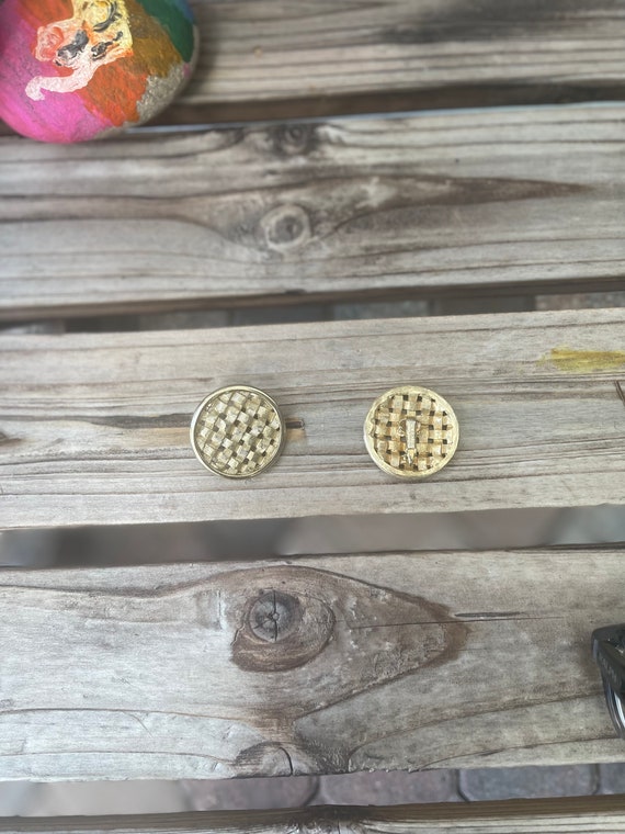 Sarah Coventry vintage woven clip on Earrings - image 5