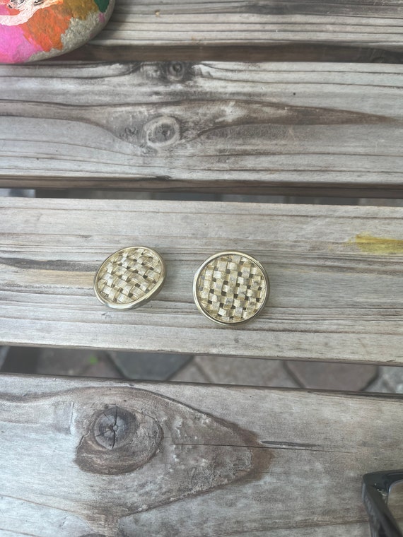 Sarah Coventry vintage woven clip on Earrings - image 4