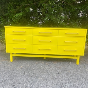Free Shipping ….. Gloss Lacquered Mid Century Credenza / Buffet / Dresser / Tv Stand / Entryway
