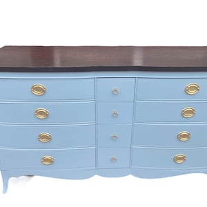 Free shipping ….Antique Hepplewhite Mahogany Dresser / Livingroom / Nursery / Bedroom