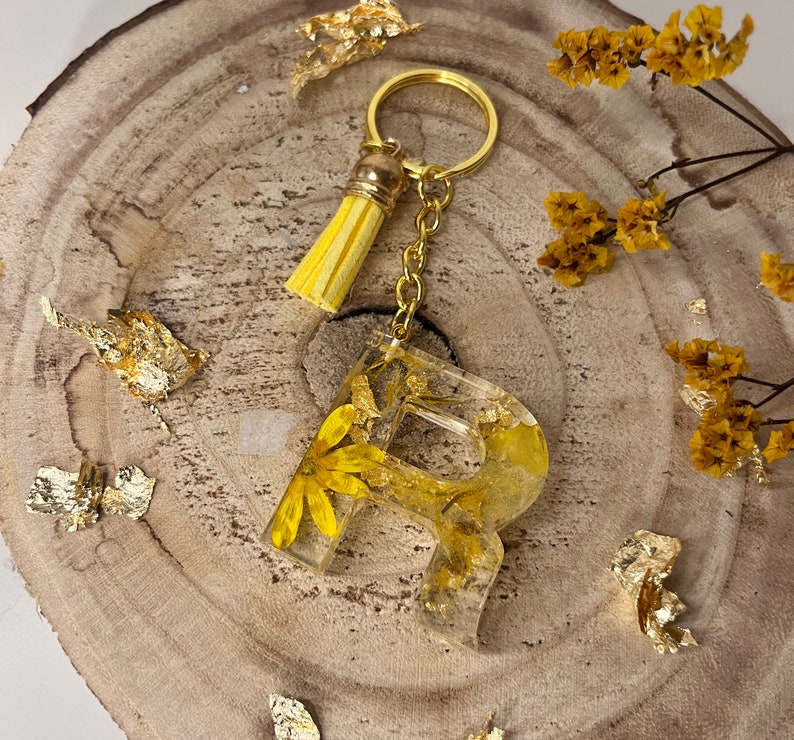 Epoxy resin keychain flowers handmade resin keychain flower image 6