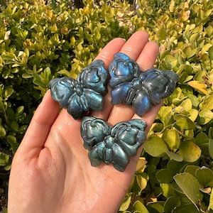 1.9“ Flash Labradorite Butterfly