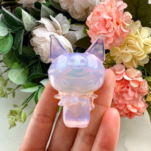 Statuetta Kuromi in opalite rosa da 2,3 pollici