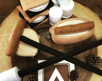 Lagerfeuer Zubehör-Sets: Marshmallows, Hot Dogs, Hamburger & S'mores, Stofftiere zum Rollenspiel
