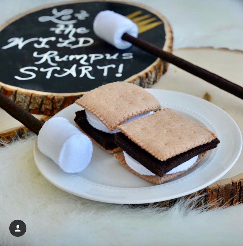 Marshmallows, Hot Dogs, Hamburgers, & S'mores Sets S'more Set