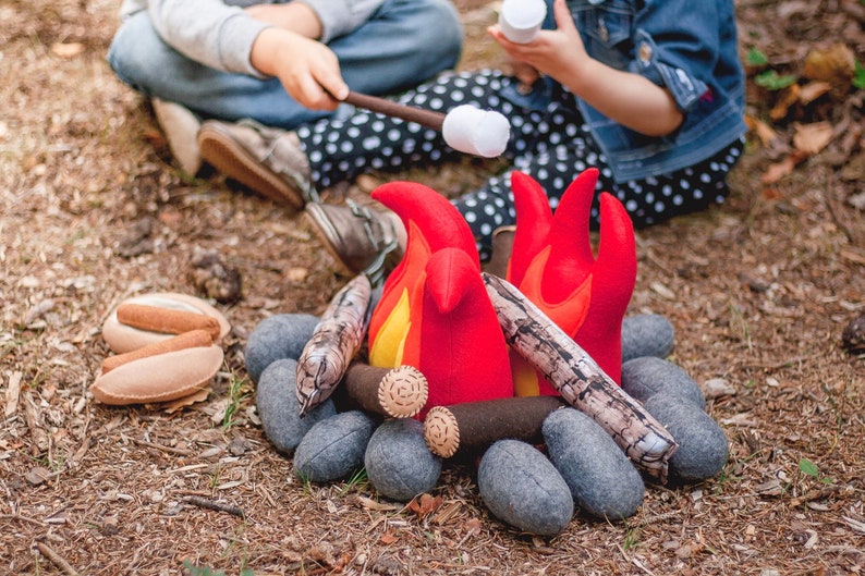 Marshmallows, Hot Dogs, Hamburgers, & S'mores Sets image 6