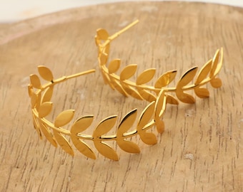 Minimalistische 18k vergulde oorringen – Botanisch bladontwerp Lichtgewicht moderne sieraden-cadeau voor haar