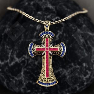 Vintage Rubin Ädelsten Kors Design Hänge För Herrar Art Deco Gotisk Stil Hänge 14K Guld Rubin Geometrisk Hänge Djärvt Herr Statement Hänge