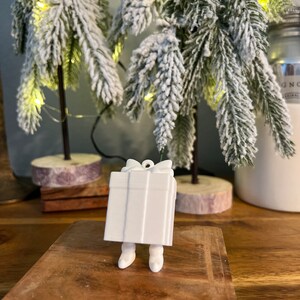 Zou Gift key chain