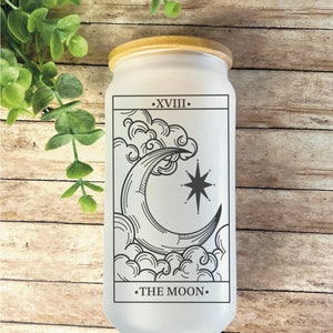 The Moon Tarot Card Glass Tumbler, 18oz Froster Tumbler, Tarot Card Cup, Witchy Cups, Spooky Glassware, Reading cup, The Moon