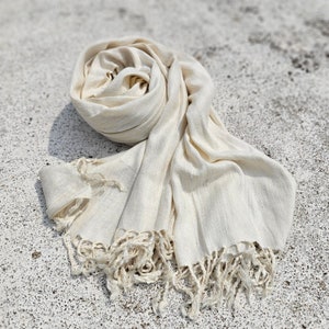Handwoven Eri Silk Bamboo Scarf: Lightweight Ethical Fashion Wrap