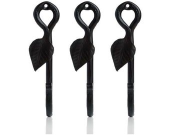 Blacksmith Handmade Iron Wall Hooks - Set of 3 (Garden) – Wrought Iron Wall Mounted Hooks for Hanging Coats, Hats, Towels etc (Black)