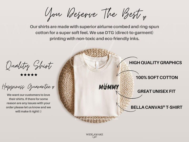 Puede incluir: Una camiseta beige con la palabra "MOMMY" impresa en negro. La camiseta se muestra en una estera tejida con un fondo blanco. El texto "HIGH QUALITY GRAPHICS", "100% SOFT COTTON", "GREAT UNISEX FIT" y "BELLA CANVAS&reg; T-SHIRT" est&aacute; escrito en negro sobre el fondo blanco.