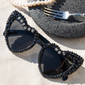 Personalized pearl glasses, black pearl glasses, bridal sunglasses, bridesmaid glasses