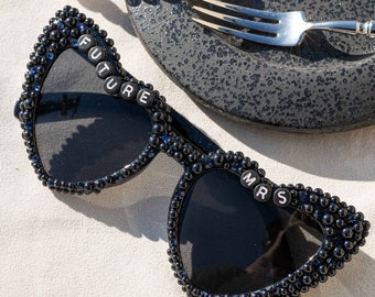 Personalized pearl glasses, black pearl glasses, bridal sunglasses, bridesmaid glasses