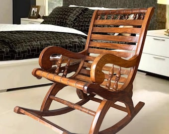 Mecedora de madera hecha a mano: un detalle elegante y acogedor para tu relajación.