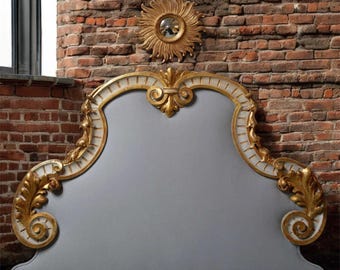 Cabecero King de madera de mango tallado a mano: diseño barroco majestuoso tapizado con volutas.