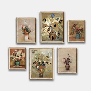 Peut inclure: Six impressions encadrées d'arrangements floraux dans différents styles. Chaque impression présente un bouquet de fleurs dans un vase, avec des couleurs et des motifs différents. Les impressions sont toutes dans un style similaire, avec un cadre brun clair et un passe-partout blanc.