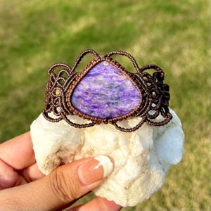 Natural Charoite Micro Macrame Crystal Bracelet, Charoite Macrame Jewelry, Unisex Adjustable Gemstone Bracelets