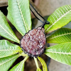 Amethyst Crystal Druzy Macrame Pendant Necklace, Amethyst Druzy Macrame Jewelry, Crystal Pendants, Macrame Crystal Jewelry, Bohemian Jewelry