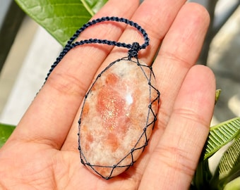 Sunstone Macrame Pendant Necklace, Sunstone Micro Macrame Jewelry, Gemstone Pendants, Unisex Macrame Crystal Jewelry, Bohemian Pendants