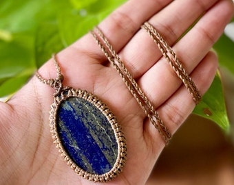 Lapis Lazuli Macrame Pendant Necklace, Lapis Lazuli Macrame Jewelry, Bohemian Jewelry, Macrame Crystal Jewelry, Gemstone Pendants