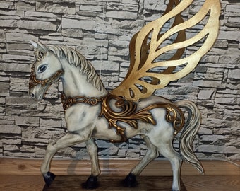 Statua di Pegaso: scultura di cavallo della mitologia greca, decorazione fantasy