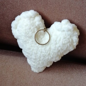 Heart Keychain - Boho Keyring - Macrame Keychain - Macrame Accessories - Christmas Gift