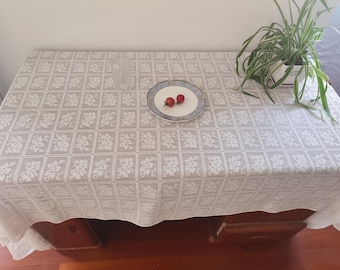 Nappe en dentelle blanche, roses en carrés, nappe rectangulaire en coton et polyester