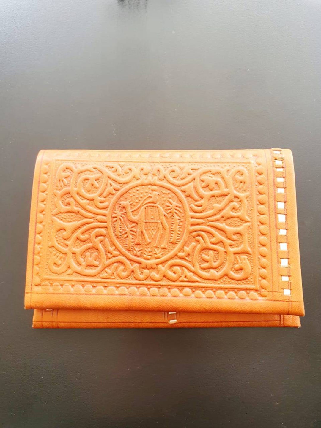 Portefeuille En Cuir Véritable Imprimé Drapeau Algérie Pour Femme | Pochette Avec Dragonne, Poche Zippée