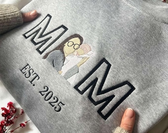 Custom Mum Hoodie Embroidered Dog Name, Varsity Personalized Mum Sweatshirt from Your Photo, Varsity Hoodie,Gifts for Mothers, Mothers Day
