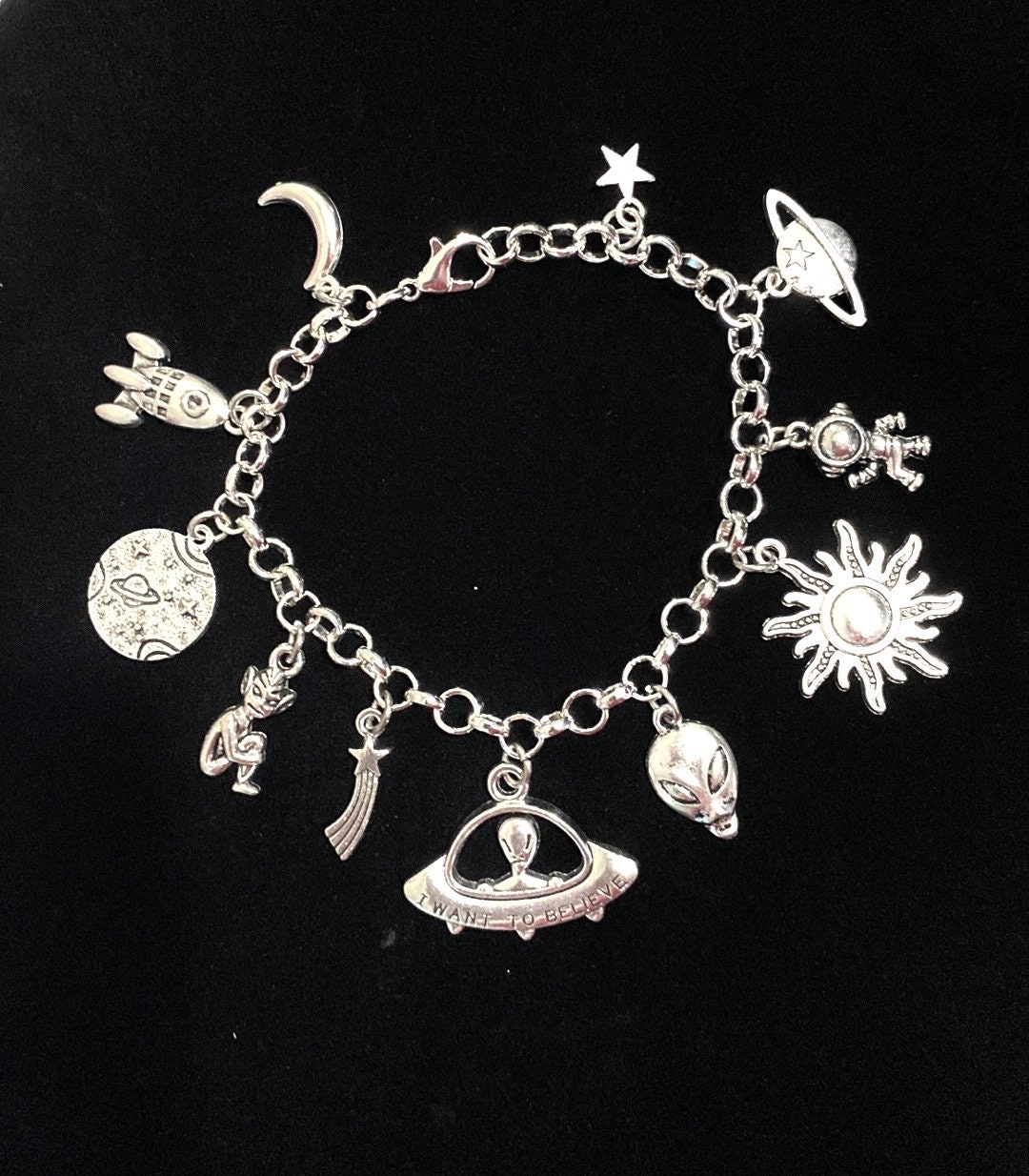 UFO Charm Bracelet Alien Sci-fi Extraterrestrial Charms - Etsy