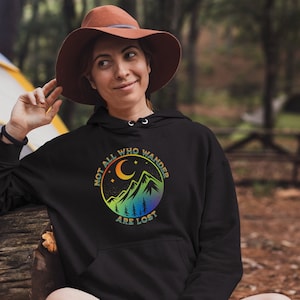 Nicht alle, die wandern, sind verloren, Abenteuer Hoodie, Camping Hoodie, Geschenk für Wandern, Natur Hoodie, Wald Sweatshirt, Camping Liebhaber, Nord