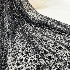 Hochwertiger schwarzer 3D-Pailletten-Blumenspitze-Stoff, Mädchenkleid-Gewebe, Partykleid-Gewebe, Pailletten-Perlenspitze, Netz-Spitze, Houte Couture-Stoff