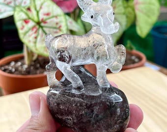 Handgeschnitzte Garten Quarz Rehkitz Skulptur: Ätherisches Kristall Hirsch Dekor
