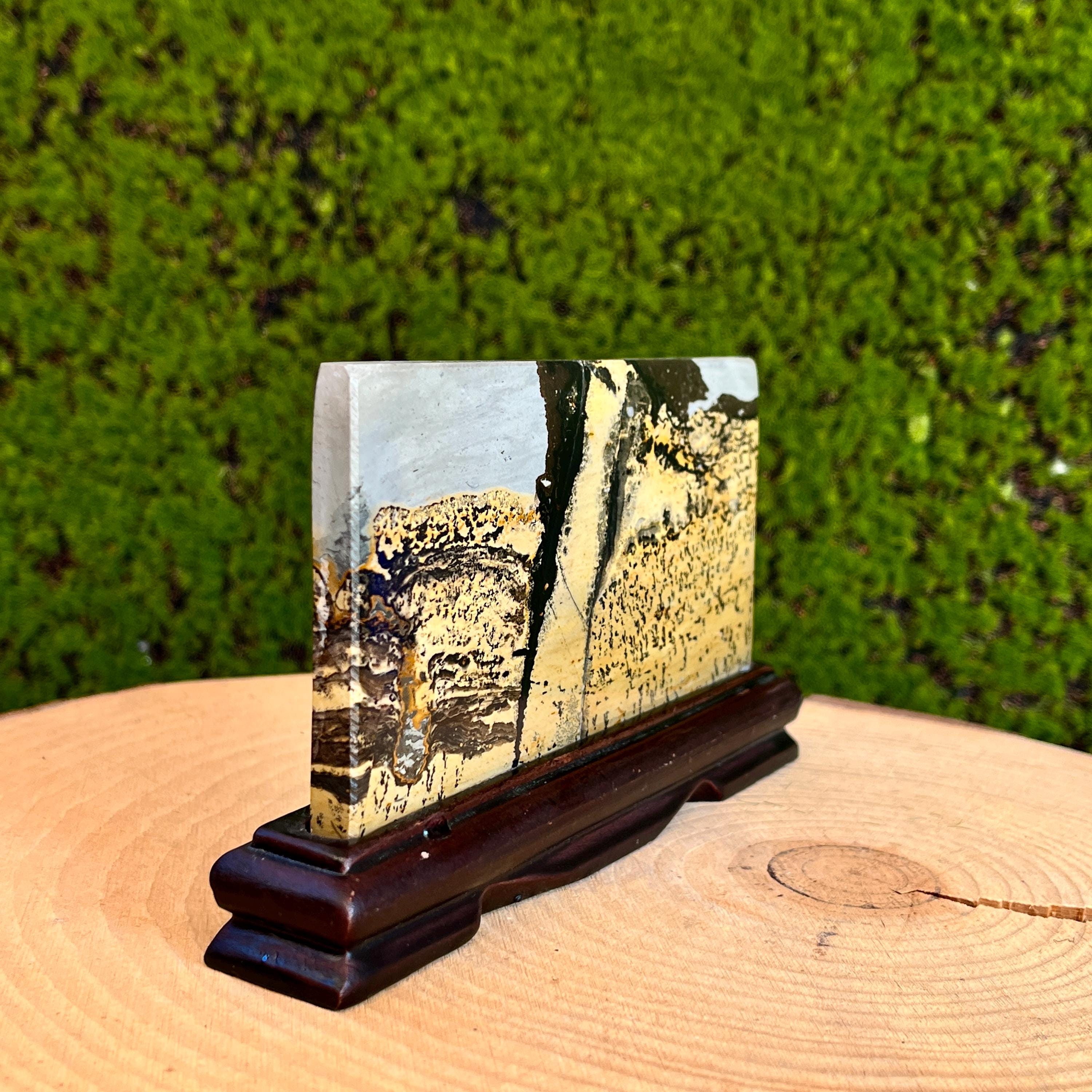 鑑賞石 素晴らしい風景 山の風景 石製置物 木製台座付き ピクチャージャスパー彫刻：木製台座の山の風景石アート - Etsy 日本