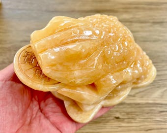 Hand-Carved Yellow Jade Money Frog: Feng Shui Wealth Decor