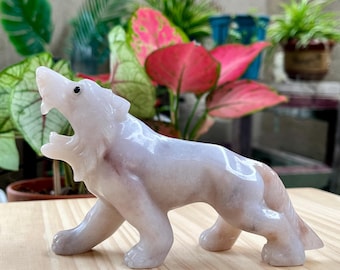 Hand-Carved Quartz Jade Wolf Sculpture: Crystal Animal Decor