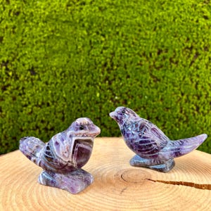Chevron Amethyst Bird Sculpture: Hand-Carved Crystal Animal Desk Decor