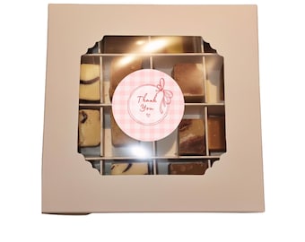 Coffret cadeau fudge personnalisé - Sélection de fudges assortis de luxe - Cadeau personnalisé pour les anniversaires, les fêtes et les occasions spéciales