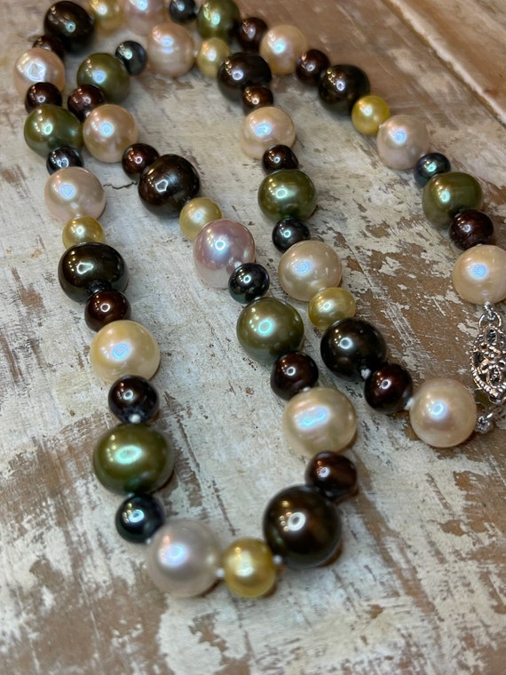 Multi Colored Pearl Necklace - image 2