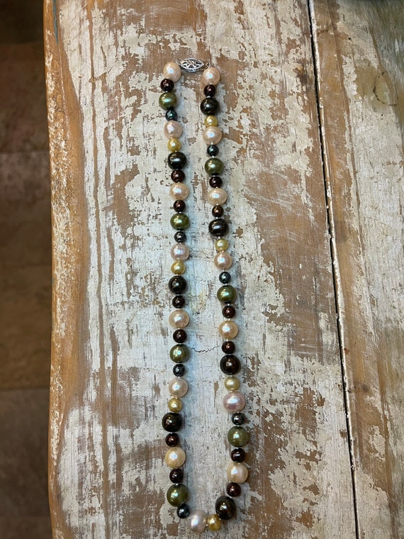 Multi Colored Pearl Necklace - image 4