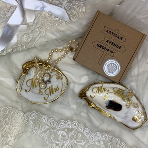 READY TO SHIP Mr and Mrs. Oyster and Clamshell Ring& Jewelry Dish.