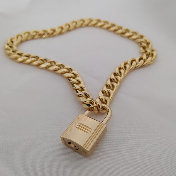 Authentic HER-MES padlock Necklace, Code 079, Infinity Necklace, Gold Color, Two Keys.