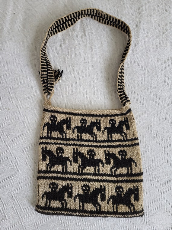 Old Bulgarian Woven Bag , Felt Bag , Craftsmanshi… - image 1
