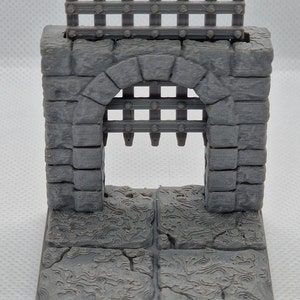 DRAGONLOCK Dungeon Archway with Portculis Tile (2&quot;x2&quot;)