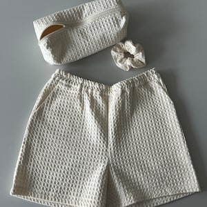 Make-up Tasche mit Haargummi und Shorts, große Kosmetiktasche, Reise-Kulturbeutel, Kosmetiktasche, Brautjungfer Set, einzigartige Brautjungfer Geschenke
