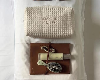 Custom Embroidered Cosmetic Bag, Monogrammed Toiletry Pouch, Bridesmaid Gift Set, Personalized Waffle Cosmetic Organizer, Gift for Her